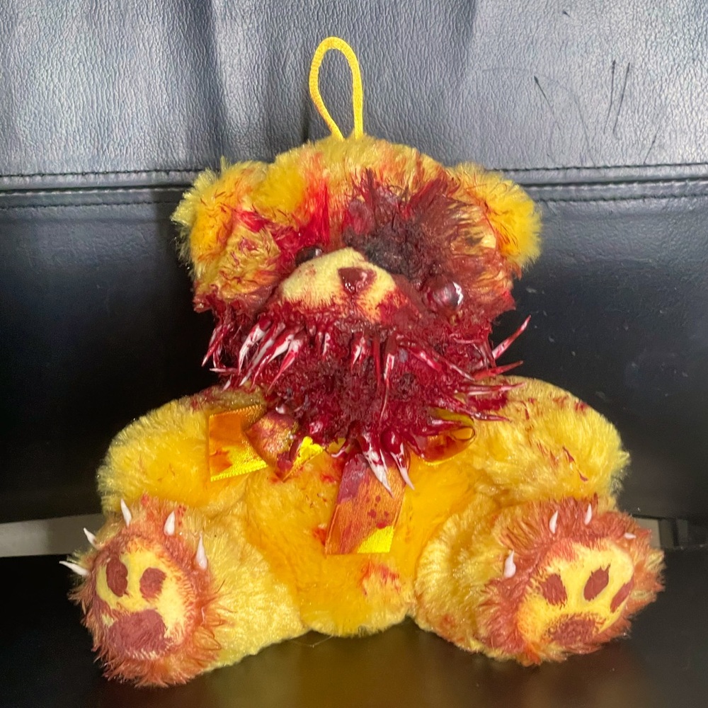 creepy/ Cute bear toy!! :))